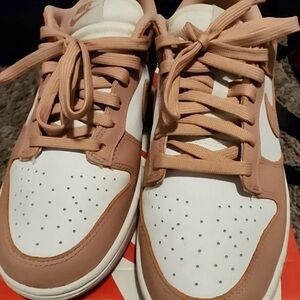 Nike dunks rose whisper 9.5 women